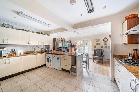 3 bedroom semi-detached house for sale, Ellesmere Avenue, London