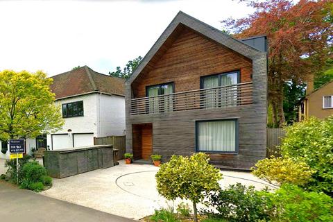 4 bedroom detached house for sale, New Wokingham Road, Berkshire RG45