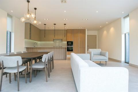 4 bedroom detached house for sale, New Wokingham Road, Berkshire RG45