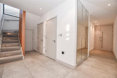 4 bedroom detached house for sale, New Wokingham Road, Berkshire RG45