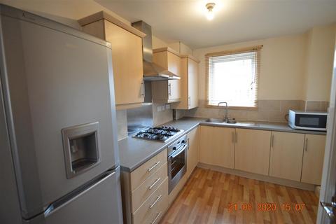 2 bedroom flat to rent, Chorlton Road, Manchester M15