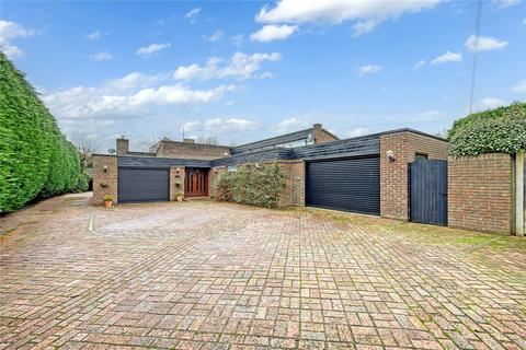 3 bedroom bungalow for sale, Poynters Lane, North Shoebury, Essex, SS3