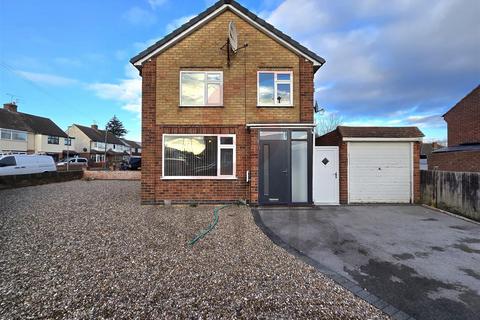 3 bedroom detached house to rent, Bilberry Close, Leicester LE3