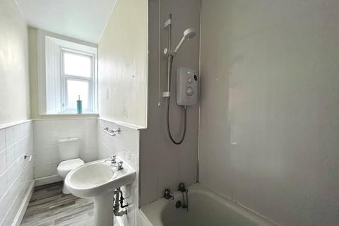 2 bedroom flat to rent, 26B Union Street Stirling FK8 1NY