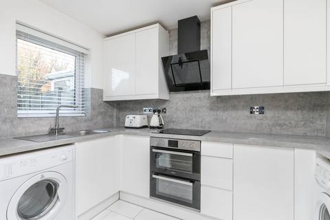 16 Brunel Close, Micheldever Station, Winchester, SO21 3BX