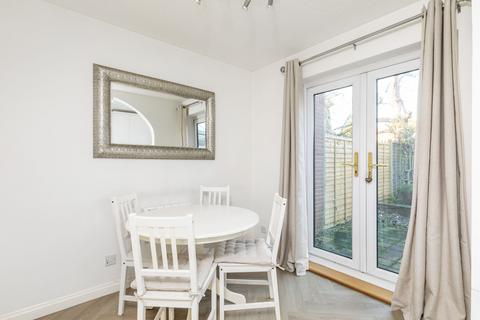 16 Brunel Close, Micheldever Station, Winchester, SO21 3BX