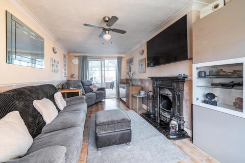 3 bedroom terraced house for sale, Winchgrove Road, Bracknell, Berkshire