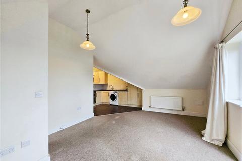 2 bedroom flat to rent, Commercial Road, Tonbridge TN12