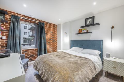 1 bedroom flat for sale, The Merchant Building, 38 Wharf Road, London