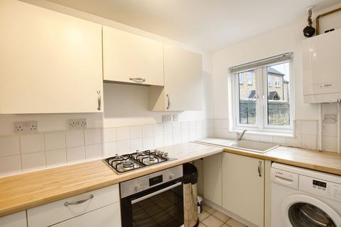 2 bedroom terraced house to rent, Manor Road, Witney OX28