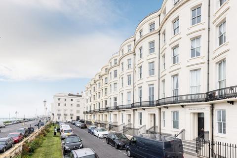 2 bedroom flat to rent, Percival Mansions, Percival Terrace BN2