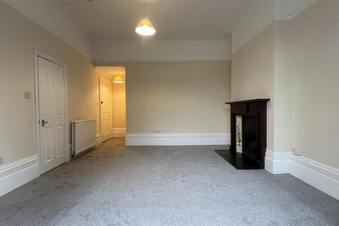 Studio to rent, Cedar Road, Sutton SM2