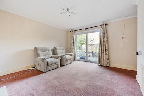 2 bedroom bungalow for sale, Sherwood Gardens, Oxfordshire RG9