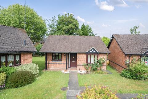 2 bedroom bungalow for sale, Sherwood Gardens, Oxfordshire RG9