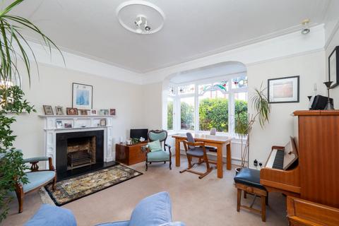 4 bedroom semi-detached house for sale, Blakehall Road, Carshalton SM5