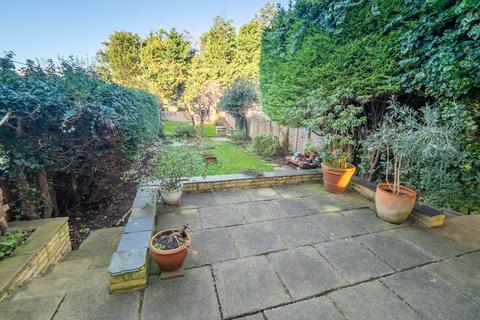 4 bedroom semi-detached house for sale, Blakehall Road, Carshalton SM5