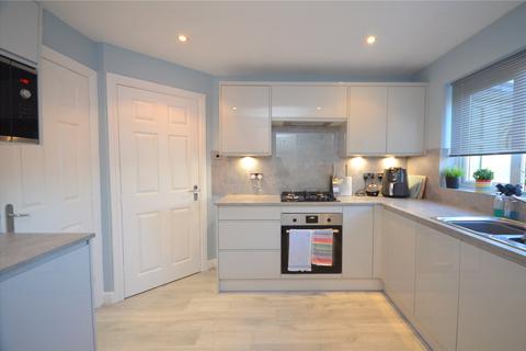 4 bedroom detached house for sale, Dunbottle Way, Mirfield, West Yorkshire, WF14