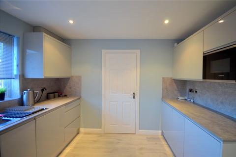 4 bedroom detached house for sale, Dunbottle Way, Mirfield, West Yorkshire, WF14