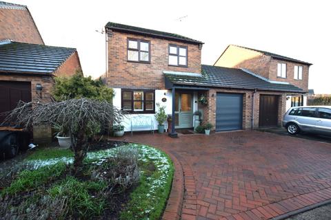 3 bedroom link detached house for sale, Farm Close, Market Drayton, Shropshire