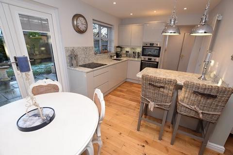 3 bedroom link detached house for sale, Farm Close, Market Drayton, Shropshire