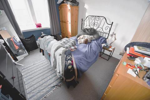 undefined, Meanwood Towers Flat 4