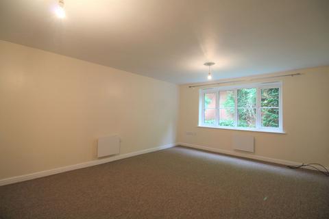 2 bedroom flat to rent, Common Road, Evesham, WR11