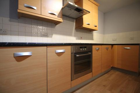 2 bedroom flat to rent, Common Road, Evesham, WR11