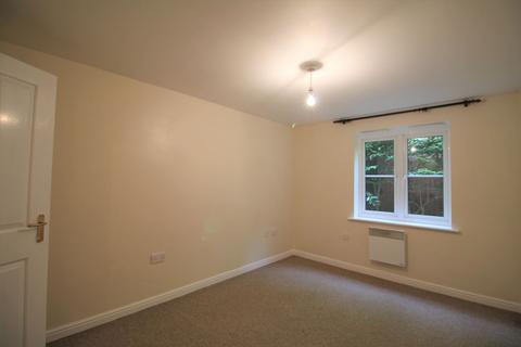 2 bedroom flat to rent, Common Road, Evesham, WR11