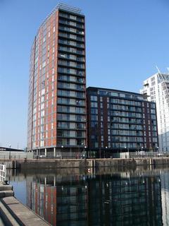 2 bedroom flat to rent, The Quays, Salford