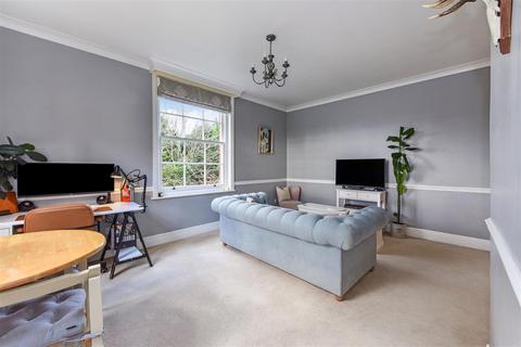 1 bedroom flat for sale, Montfort College, Romsey, Hampshire