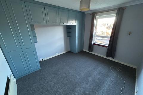 2 bedroom flat to rent, Tullideph Road, Dundee DD2