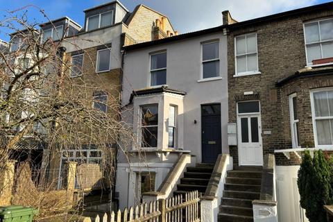 3 bedroom maisonette to rent, Devonshire Road, Forest Hill, London, SE23