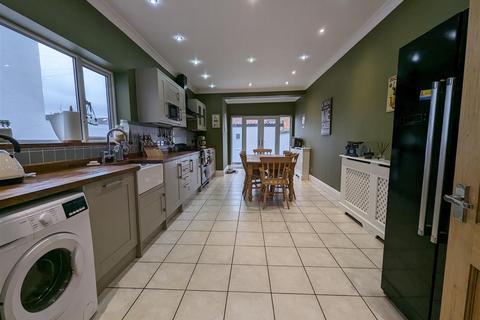 5 bedroom terraced house for sale, Stanhope Road North, Darlington