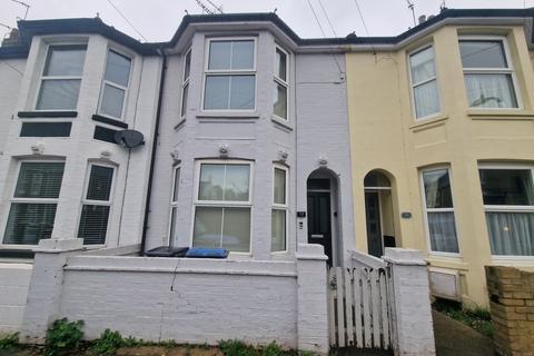 3 bedroom house to rent, Gilford Road, Deal, CT14