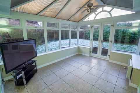 14 Bellwood, Westhoughton, Bolton, BL5 2RT