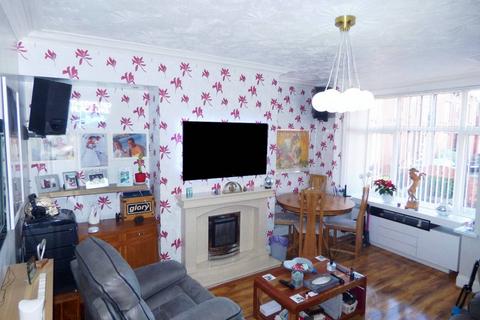 2 bedroom terraced house for sale, Station Mount, Leeds LS13