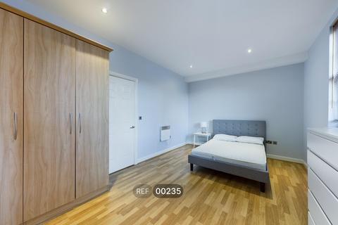 2 bedroom apartment to rent, The Dock House, Dock Street, HU1 3EJ