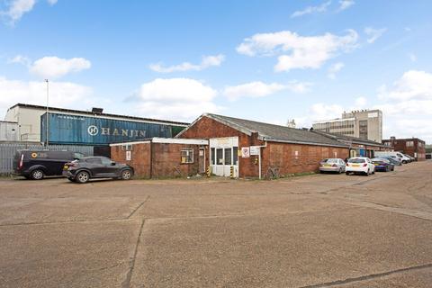 Warehouse to rent, Grace Business Centre, Willow Lane, Mitcham