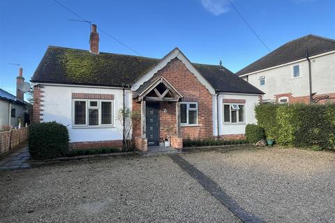 4 bedroom detached bungalow for sale, Bitham Lane, Stretton DE13