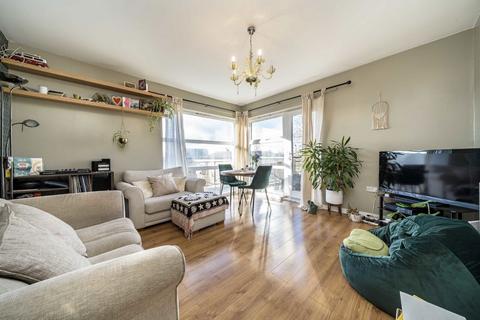 2 bedroom flat to rent, Bamber Road, London SE15