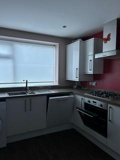 2 bedroom flat to rent, Arnian Court,Middlewood Road, L39 6RH