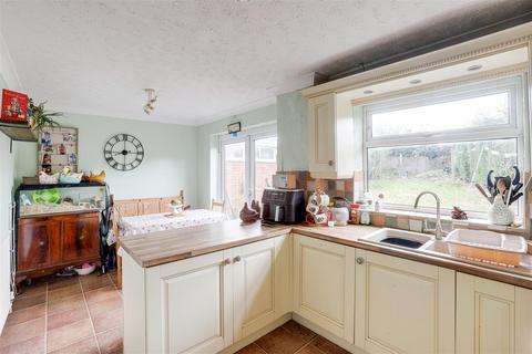 4 bedroom semi-detached house for sale, Nursery Close, Hucknall NG15