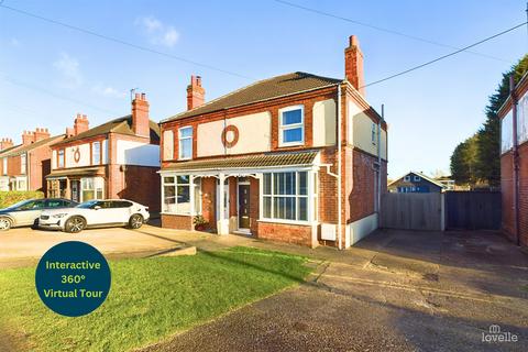 3 bedroom semi-detached house for sale, Thornton Road, North Lincolnshire DN19