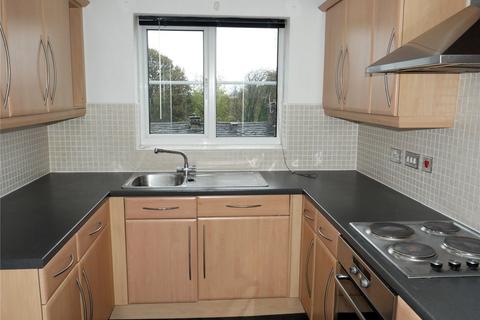 2 bedroom flat to rent, Yateholm Drive, Clayton Heights, Bradford, BD6