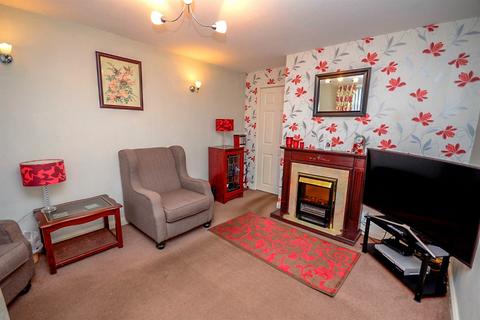 2 bedroom end of terrace house for sale, Nairn Close, Birtley