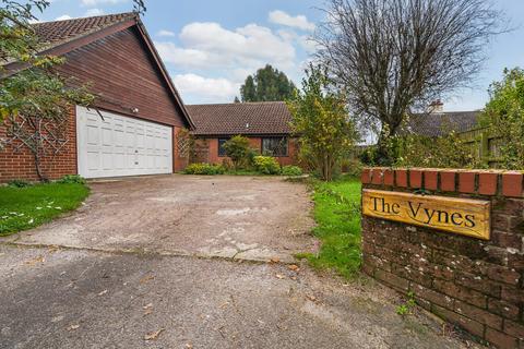 4 bedroom bungalow for sale, High Street, Gislingham, Eye, Suffolk, IP23