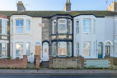 2 bedroom terraced house for sale, High Road,Gorleston