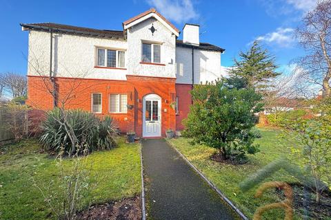 4 bedroom semi-detached house for sale, Clive Road Birkdale PR8 4RZ