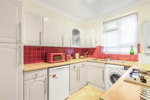 1 bedroom flat for sale, Strasburg Road, London SW11