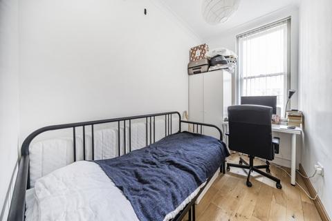 2 bedroom flat to rent, Lavender Hill Battersea SW11